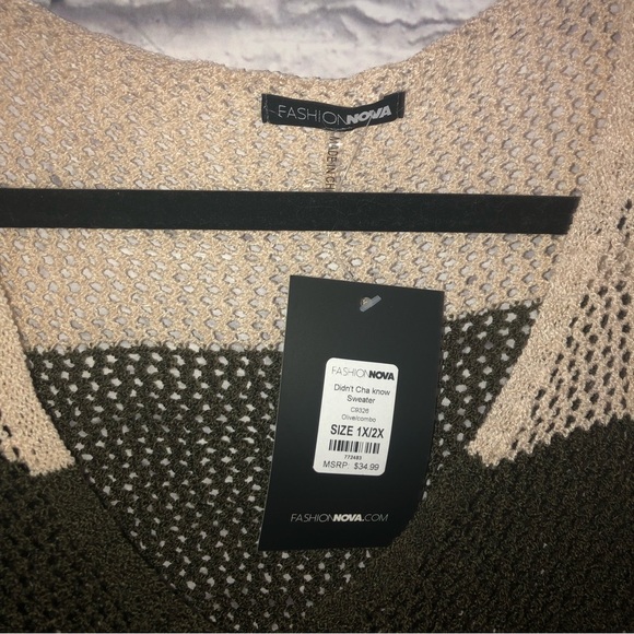 Color Block Sweater - Picture 3 of 3